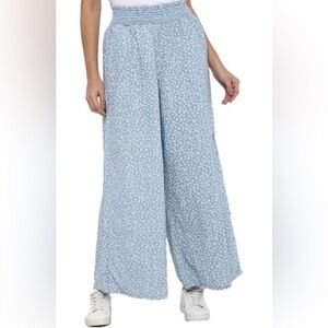 American Eagle Outfitters Smocked Wide Leg Pant Small in Light Blue Ditsy Floral